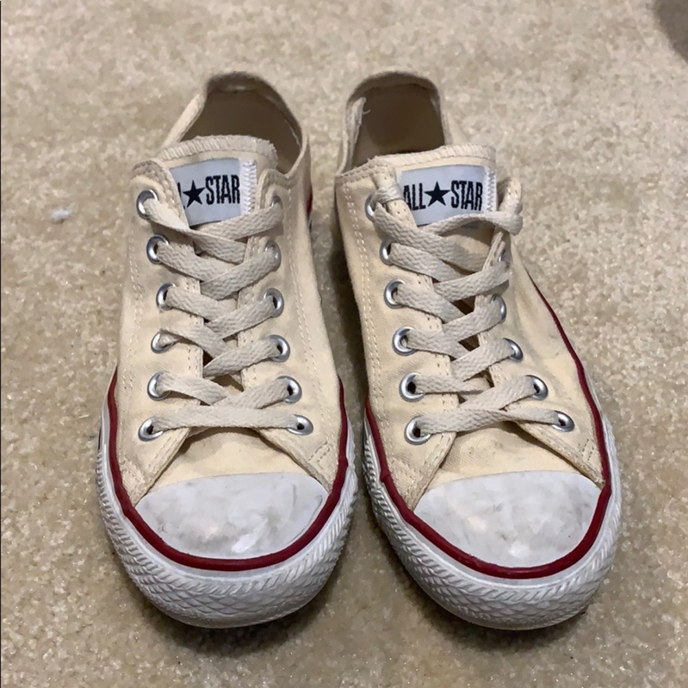 Cream converse